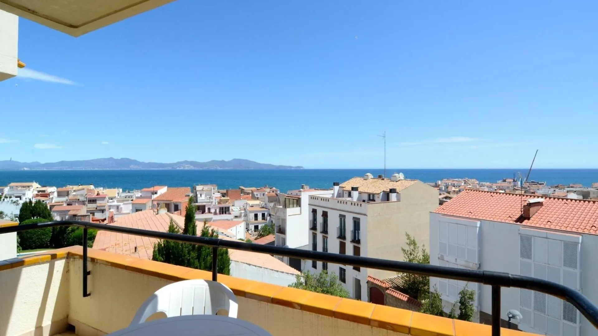 Puig Padro 4 1-1 Apartment L'Escala Spain
